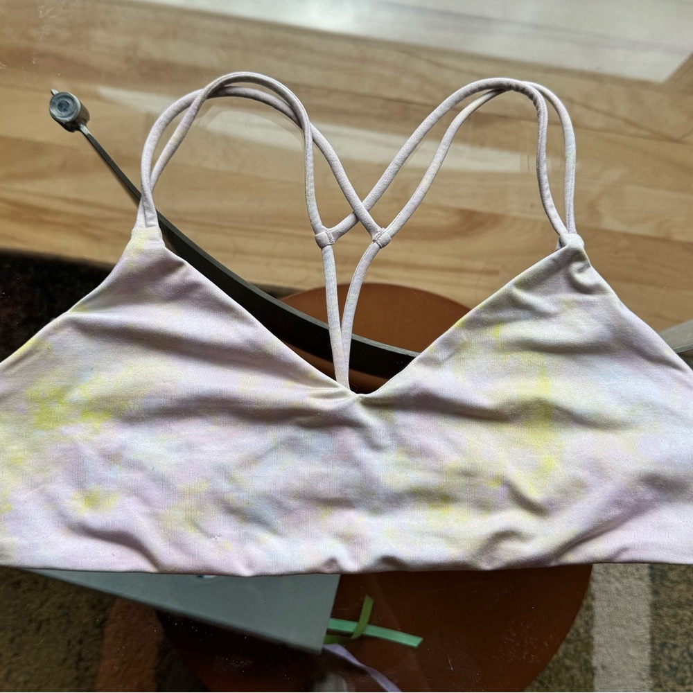 Reversible pink ivivia (lululemon kids) sports bra